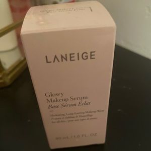 LANEIGE
Glowy Makeup Serum